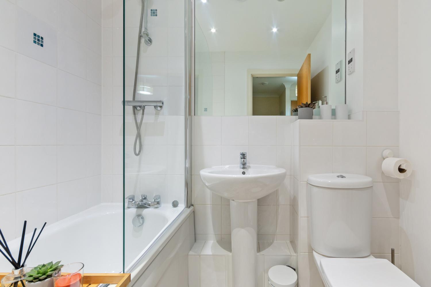 Villa Sleeps9 Parking&Garage 17 Mins To Gatwick, 30 To London Merstham Exterior foto